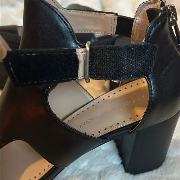 Adrienne Vittadini Black Cutout chunky block heels women’s size 9M - Picture 14 of 14